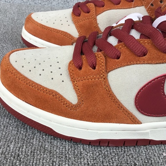 Nike SB Dunk Low Pro Dark Russet Cedar - Picture 5 of 7